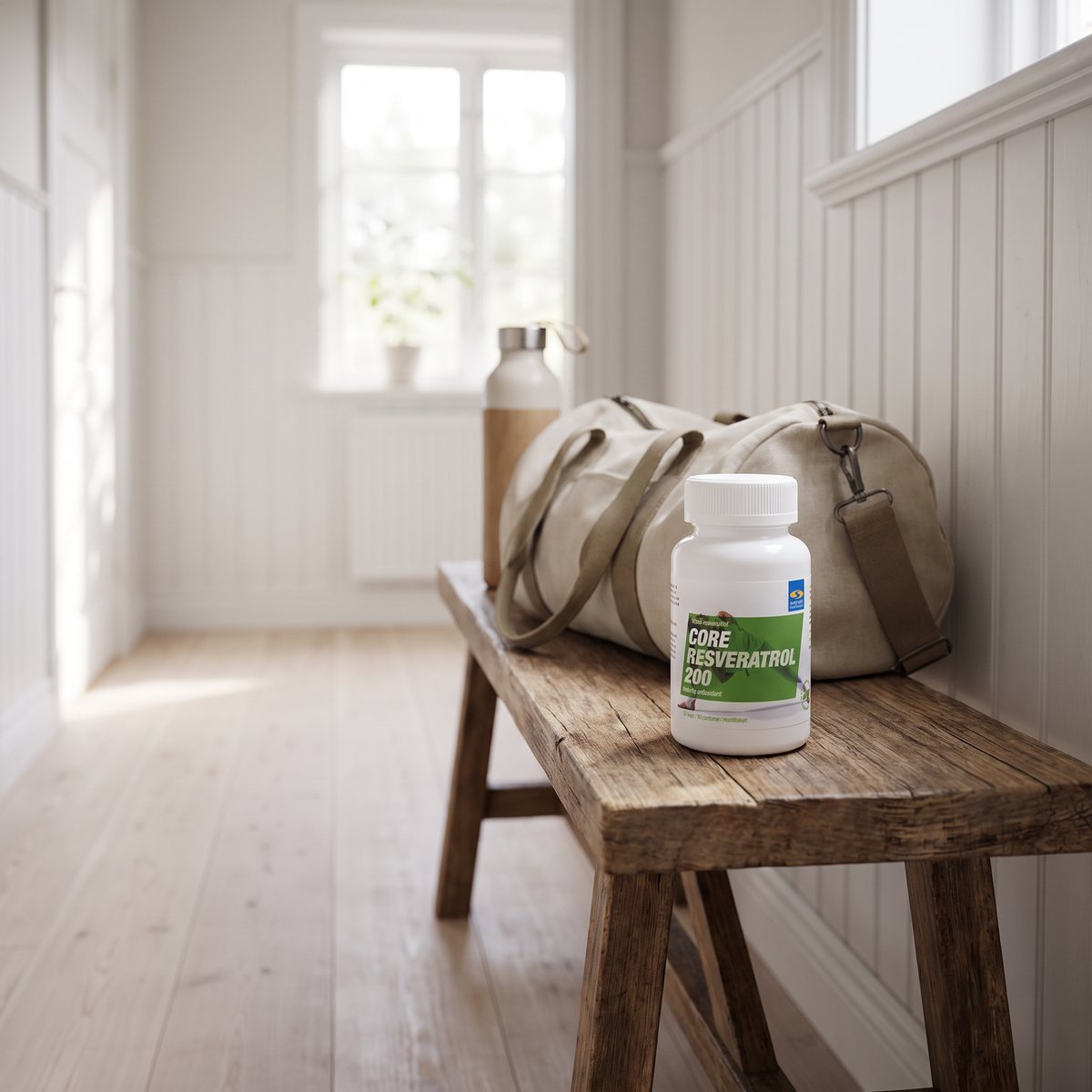 Core Resveratrol 200 på en bänk i en svensk hall