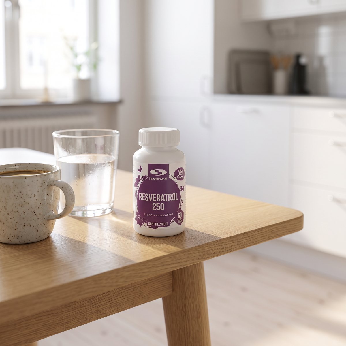 Healthwell Resveratrol 250 på ett frukostbord i ett svenskt kök