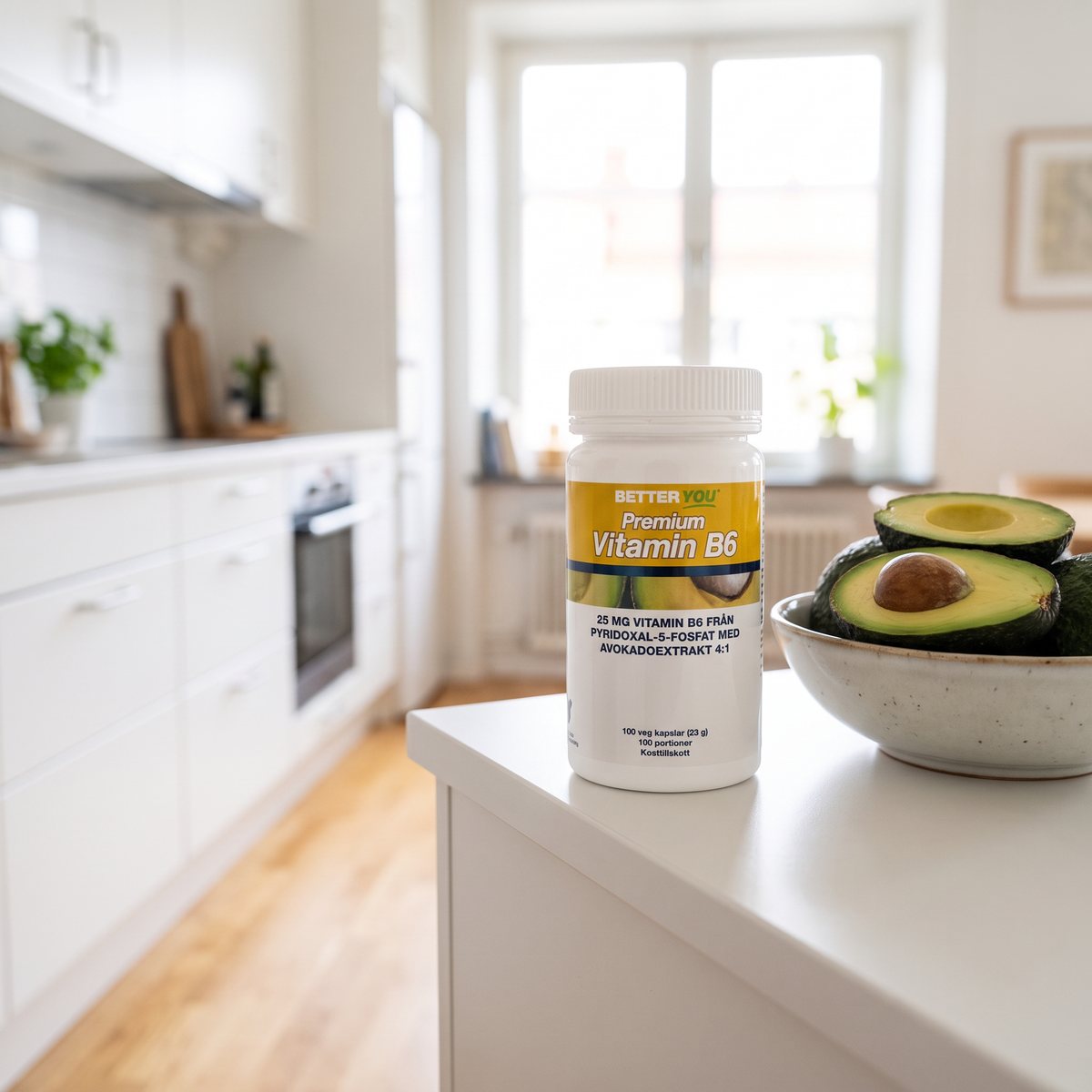 Better You Premium Vitamin B6 på en köksbänk med avokado i ett ljust svenskt kök