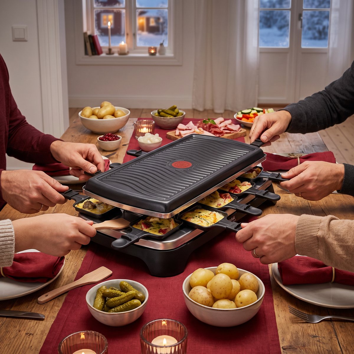 Tefal Inox & Design med tio pannor vid en middag för många gäster på ett långbord i ett svenskt hem