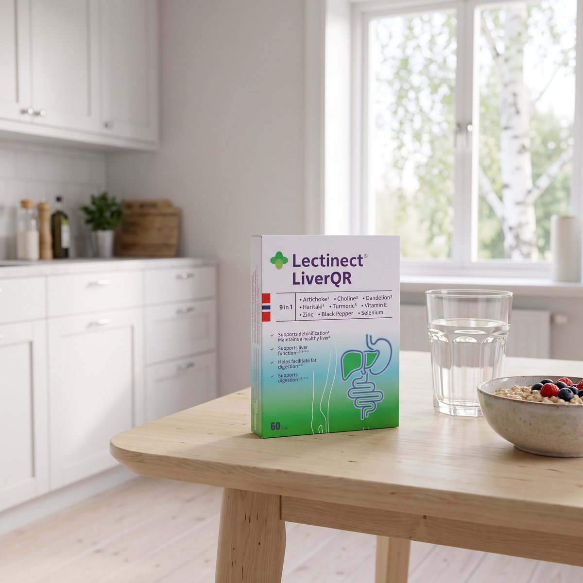 Lectinect LiverQR-kartongen på ett björkbord i ett svenskt kök bredvid vattenglas och havregrynsgröt